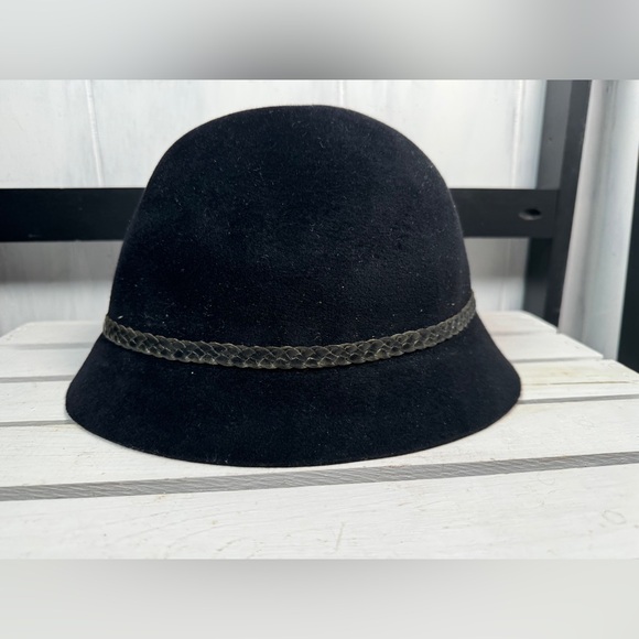 NEW Helen Kaminski RABBIT FUR FELT Cloche Hat, Adjustable Fits XS-M, $395 - Picture 6 of 9